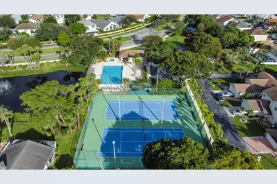 1078 Fairfax Circle W, Boynton Beach, FL 33436 - Photo 44