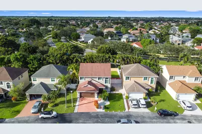 1078 Fairfax Circle W, Boynton Beach, FL 33436 - Photo 2