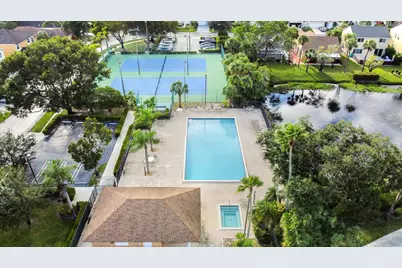 1078 Fairfax Circle W, Boynton Beach, FL 33436 - Photo 42