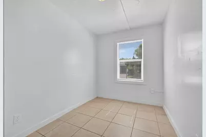 146 W 18th Street, West Palm Beach, FL 33404 - Photo 12