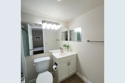 173 Kent J, West Palm Beach, FL 33417 - Photo 12