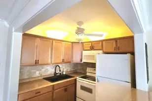 173 Kent J, West Palm Beach, FL 33417 - Photo 6