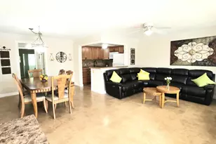 173 Kent J, West Palm Beach, FL 33417 - Photo 2