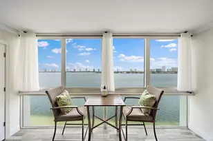 301 Lake Shore Dr, Lake Park, FL 33403 - Photo 4