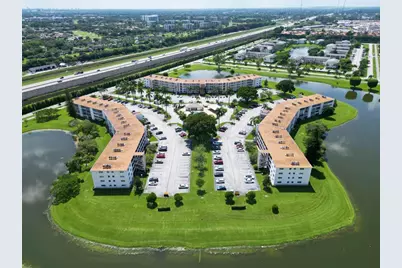 2044 Hythe C, Boca Raton, FL 33434 - Photo 2