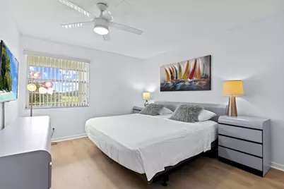 74 Normandy B, Delray Beach, FL 33484 - Photo 14