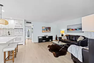 74 Normandy B, Delray Beach, FL 33484 - Photo 4