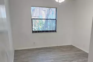 503 Springdale Cir, Palm Springs, FL 33461 - Photo 12