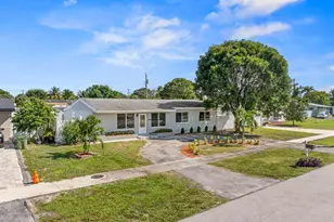 348 Lanier Dr, Lake Worth Beach, FL 33461 - Photo 6