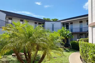 7 Greenway N, Royal Palm Beach, FL 33411 - Photo 2