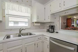 1 Vista Palm Ln, Vero Beach, FL 32962 - Photo 8