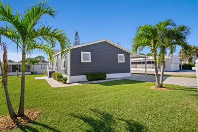 8328 SE Swan Avenue, Hobe Sound, FL 33455 - Photo 4