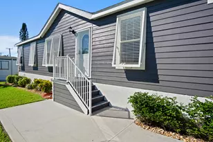 8328 SE Swan Ave, Hobe Sound, FL 33455 - Photo 1