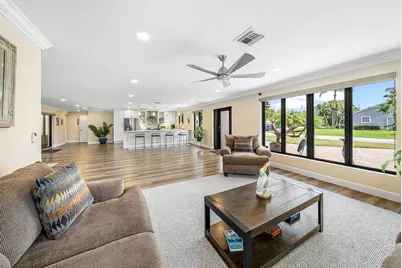 6853 Bayshore Drive, Lantana, FL 33462 - Photo 12