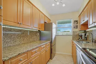202 High Point Terrace W, Delray Beach, FL 33445 - Photo 16