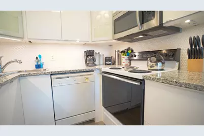 240 Windsor K, West Palm Beach, FL 33417 - Photo 8