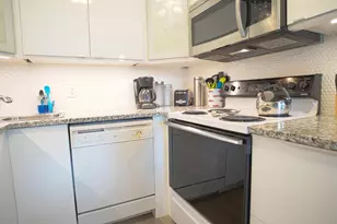 240 Windsor K, West Palm Beach, FL 33417 - Photo 8