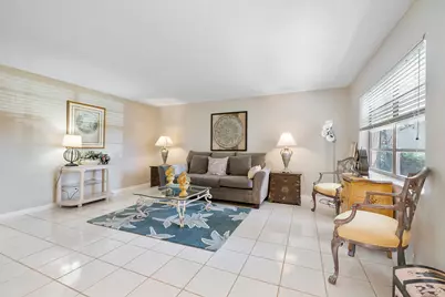 157 Flanders D, Delray Beach, FL 33484 - Photo 4