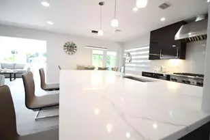 2548 SE 14th Street E, Pompano Beach, FL 33062 - Photo 18