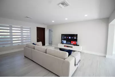2548 SE 14th Street E #2548 Se 14th St, Pompano Beach, FL 33062 - Photo 8