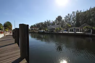 2548 SE 14th Street E, Pompano Beach, FL 33062 - Photo 66