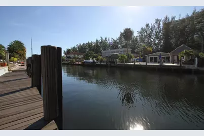 2548 SE 14th Street E #2548 Se 14th St, Pompano Beach, FL 33062 - Photo 30