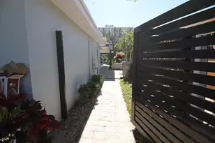 2548 SE 14th Street E, Pompano Beach, FL 33062 - Photo 44
