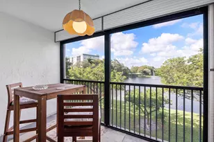 2236 N Cypress Bend Dr, Pompano Beach, FL 33069 - Photo 18