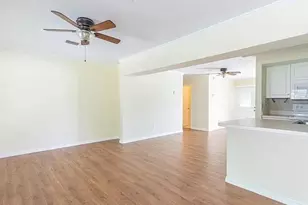 1010 SE Euclid Ln, Port Saint Lucie, FL 34983 - Photo 6