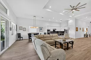 10033 Regency Wy, Palm Beach Gardens, FL 33412 - Photo 22