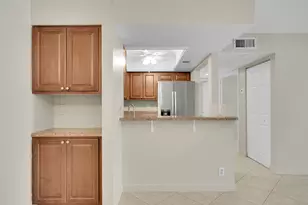 1548 SE Royal Green Cir, Port Saint Lucie, FL 34952 - Photo 8