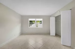 1548 SE Royal Green Cir, Port Saint Lucie, FL 34952 - Photo 10