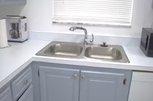 198 Lake Evelyn Dr, West Palm Beach, FL 33411 - Photo 8