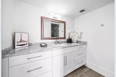 900 NE Spanish River Boulevard #7e, Boca Raton, FL 33431 - Photo 18