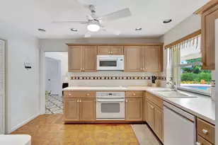 1141 Pine Point Rd, West Palm Beach, FL 33404 - Photo 10