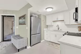 2069 NE Collins Cir, Jensen Beach, FL 34957 - Photo 4