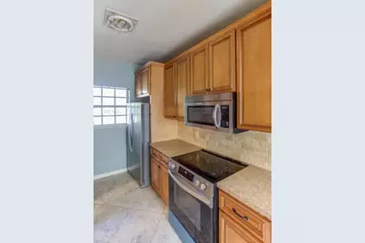 328 E Jasmine Drive, West Palm Beach, FL 33403 - Photo 32