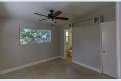 328 E Jasmine Drive, West Palm Beach, FL 33403 - Photo 16