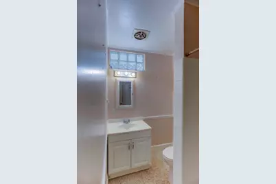 328 E Jasmine Drive, West Palm Beach, FL 33403 - Photo 20