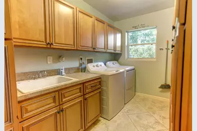 328 E Jasmine Drive, West Palm Beach, FL 33403 - Photo 28