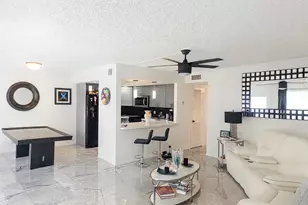 202 Wellington M, West Palm Beach, FL 33417 - Photo 2