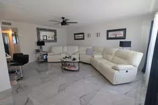 202 Wellington M, West Palm Beach, FL 33417 - Photo 8