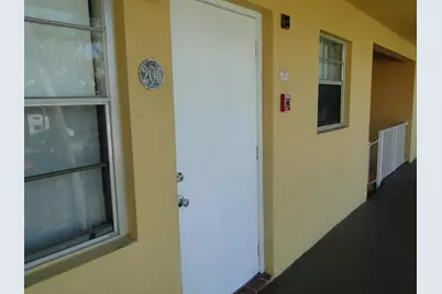 220 Croton Avenue #206, Lantana, FL 33462 - Photo 2