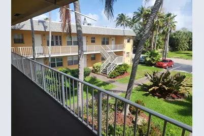 220 Croton Avenue #206, Lantana, FL 33462 - Photo 4