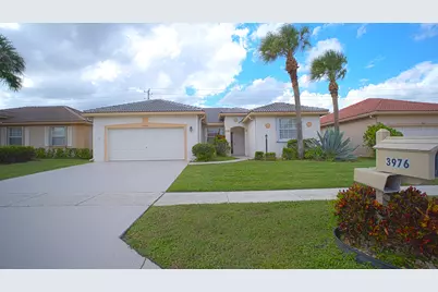 3976 Summer Chase Court, Lake Worth, FL 33467 - Photo 2
