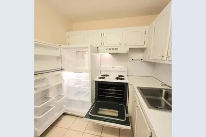 164 Sheffield G, West Palm Beach, FL 33417 - Photo 6