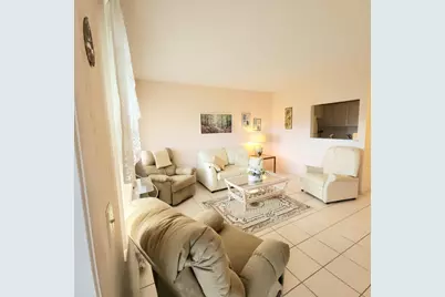 164 Sheffield G, West Palm Beach, FL 33417 - Photo 2
