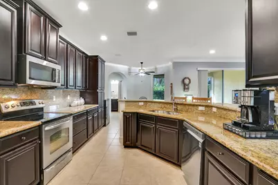 9328 Silent Oak Circle, West Palm Beach, FL 33411 - Photo 14