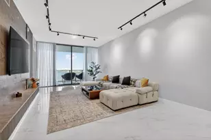 700 NE 24th St, Miami, FL 33137 - Photo 8