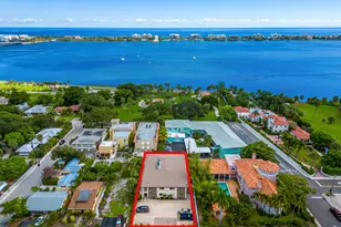 412 S Palmway, Lake Worth Beach, FL 33460 - Photo 1